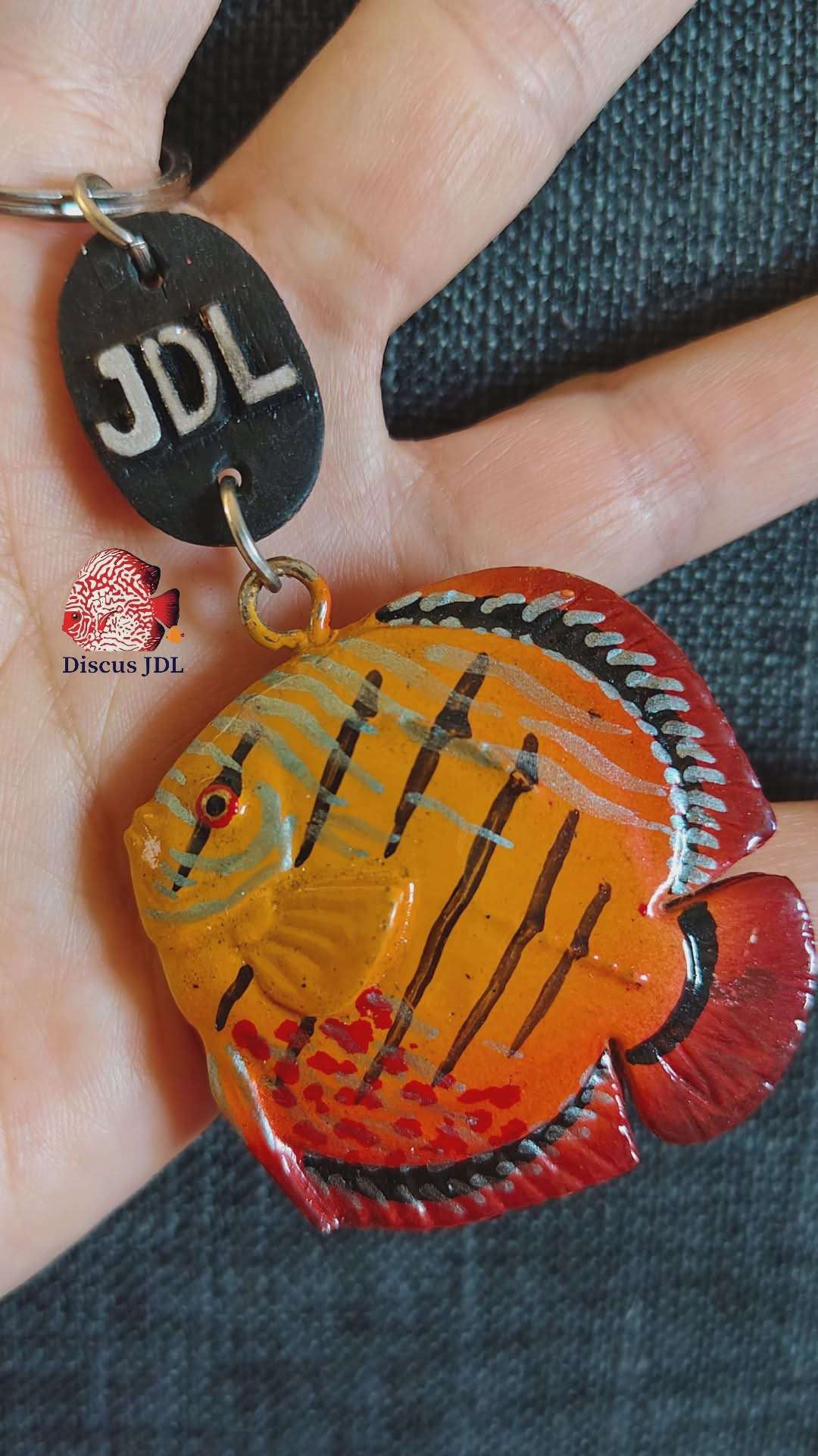 Porte clés Discus Wild Cross Red Spots